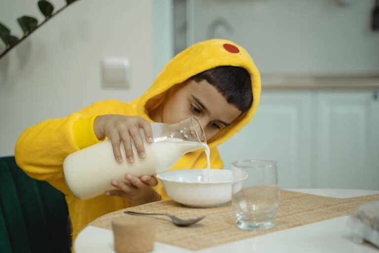 how much milk to add to smoothie