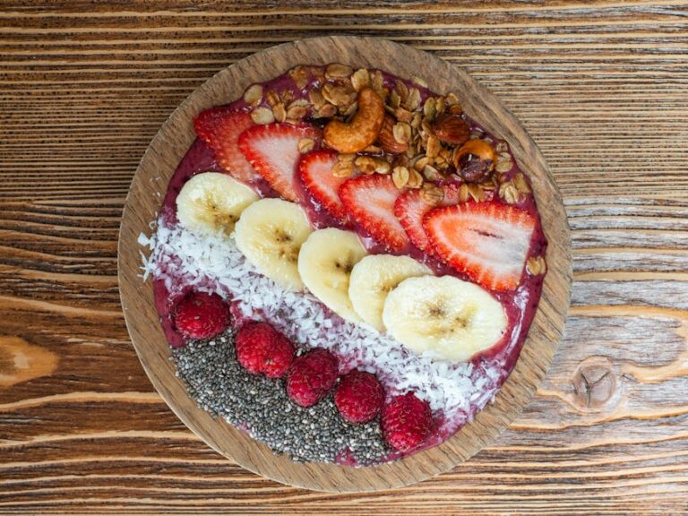 thick acai smoothie bowl